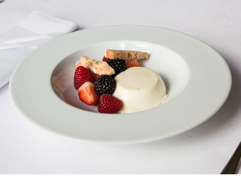 Vanilla Bean Panna Cotta with Fresh Berries